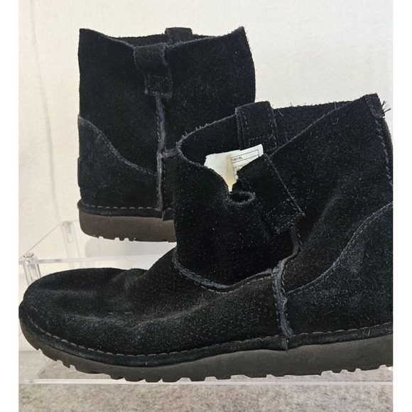 UGG Women's 8 Classic Unlined Ankle‎ Slouch Mini Boot Black Suede - Picture 1 of 8